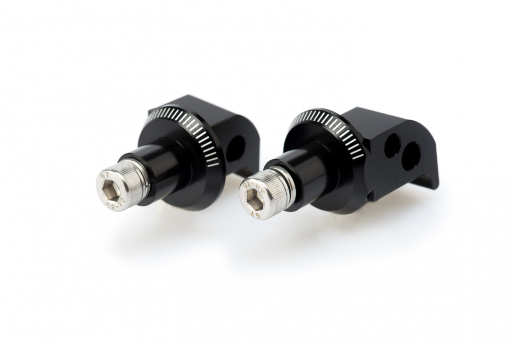Footpeg adapters PUIG 8183N Crni