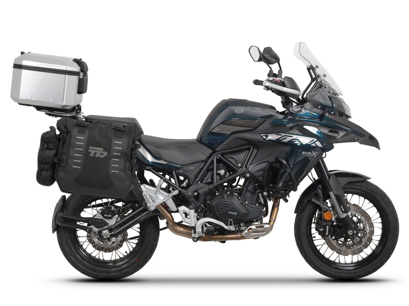 Complete set of SHAD TERRA TR40 adventure saddlebags and SHAD TERRA aluminium 48L topcase, including mounting kit SHAD Benelli TRK 502 X