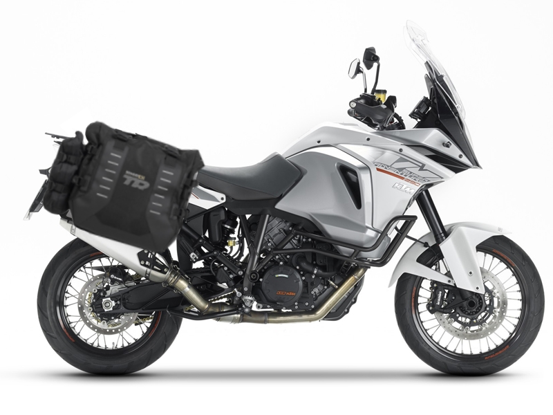 Complete set of SHAD TERRA TR40 adventure saddlebags, including mounting kit SHAD KTM Adventure 1090, 1190, Super Adventure 1290 (R, S)