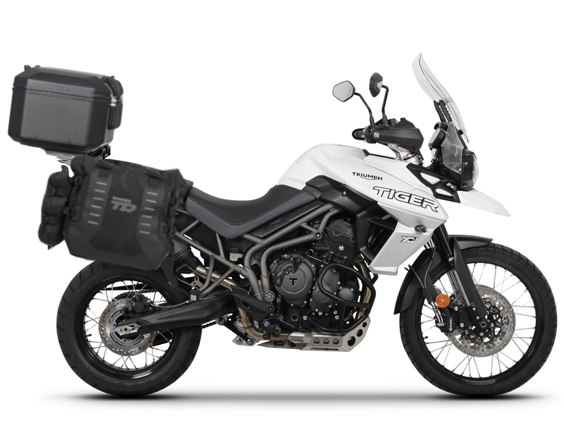 Complete set of SHAD TERRA TR40 adventure saddlebags and SHAD TERRA BLACK aluminium 48L topcase, including mounting kit SHAD TRIUMPH Tiger 800
