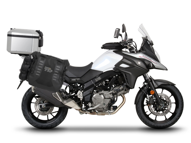 Complete set of SHAD TERRA TR40 adventure saddlebags and SHAD TERRA aluminium 48L topcase, including mounting kit SHAD SUZUKI DL 650 V-Strom