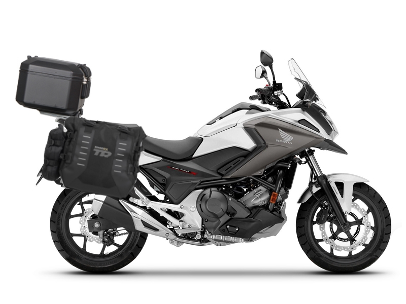 Complete set of SHAD TERRA TR40 adventure saddlebags and SHAD TERRA BLACK aluminium 48L topcase, including mounting kit SHAD HONDA NC 750 X