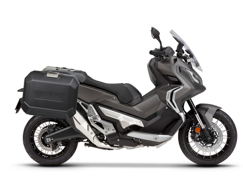 Set bočnih aluminijastih kofera sa nosači 36L SHAD TERRA BLACK SHAD HONDA X-ADV 750