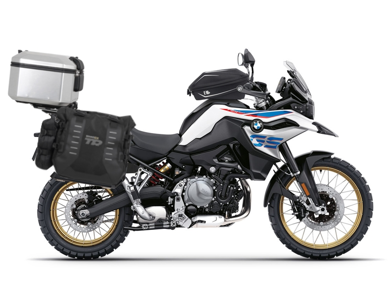 Complete set of SHAD TERRA TR40 adventure saddlebags and SHAD TERRA aluminium 48L topcase, including mounting kit SHAD BMW F750 GS / F850 GS