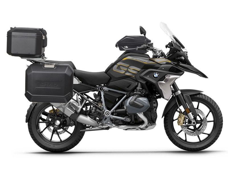 Set aluminijastih kofera sa nosači i pločo SHAD TERRA BLACK, 37L stražnji kofer in 36L/47L bočni koferi SHAD BMW R 1200 GS/ R 1250 GS