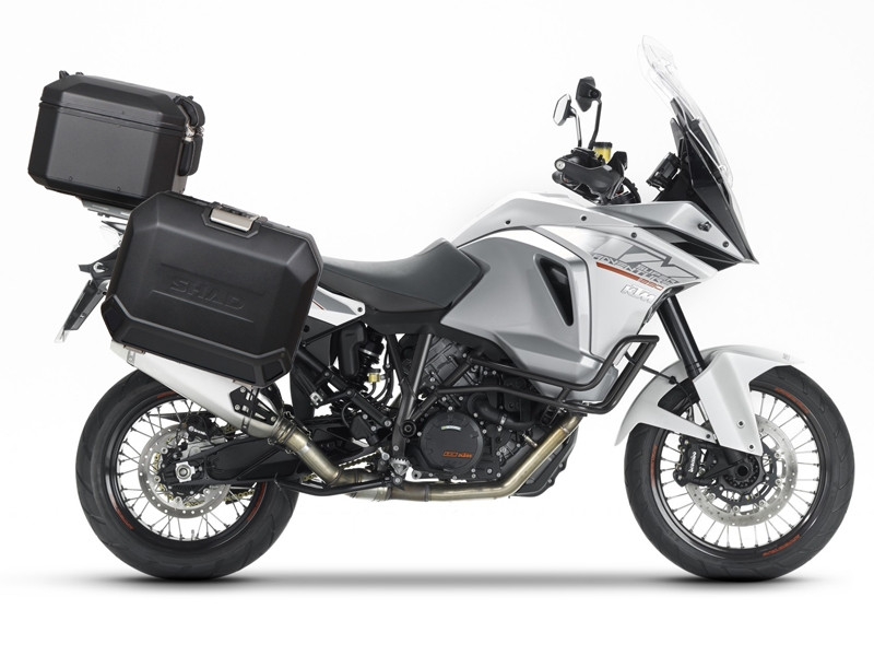 Set aluminijastih kofera sa nosači i pločo SHAD TERRA BLACK, 48L stražnji kofer in 36L/47L bočni koferi SHAD KTM Adventure 1090, 1190,  Super Adventure 1290 (R, S)