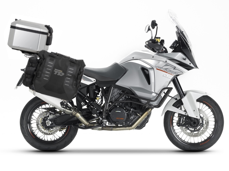 Complete set of SHAD TERRA TR40 adventure saddlebags and SHAD TERRA aluminium 48L topcase, including mounting kit SHAD KTM Adventure 1090, 1190, Super Adventure 1290 (R, S)
