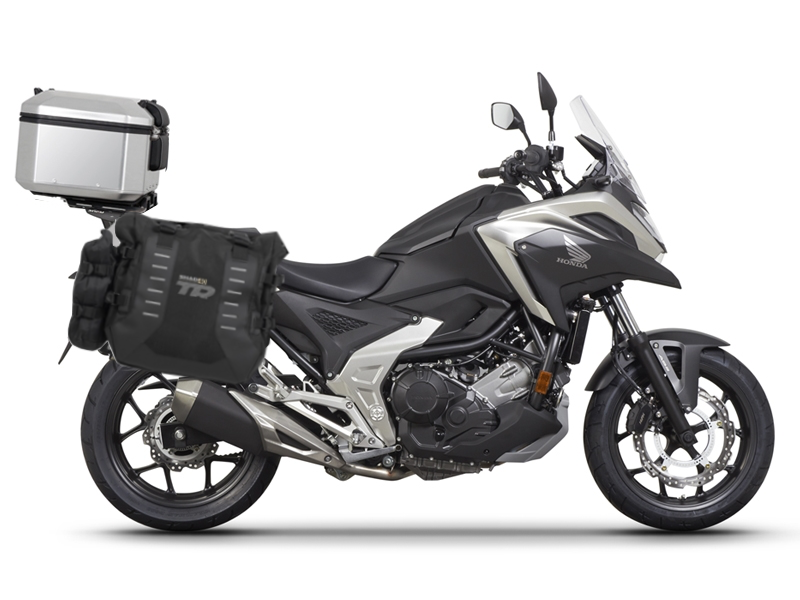 Complete set of SHAD TERRA TR40 adventure saddlebags and SHAD TERRA aluminium 48L topcase, including mounting kit SHAD HONDA NX 750 X 2021-