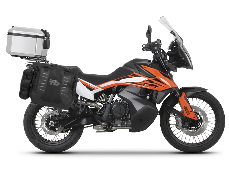 Complete set of SHAD TERRA TR40 adventure saddlebags and SHAD TERRA aluminium 48L topcase, including mounting kit SHAD KTM 790 Adventure (R) / KTM 790 Adventure (L) / HUSQVARNA NORDEN 901