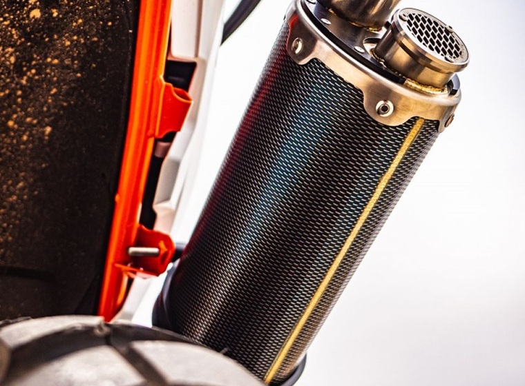 Slip-on exhaust GPR DUAL POPPY E5.KT.108.1.DUAL.PO Carbon look including removable db killer and link pipe