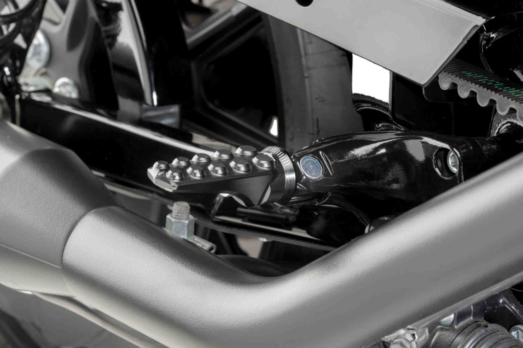 Footpegs without adapters PUIG HERITAGE 9980N Crni