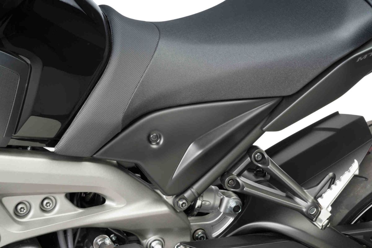 Side panels PUIG 7612J matt black