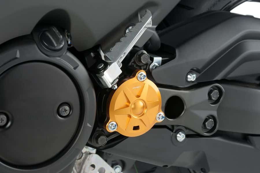Sprocket cover PUIG 8502O zlato for YAMAHA XP 530 T-MAX 2012-2018